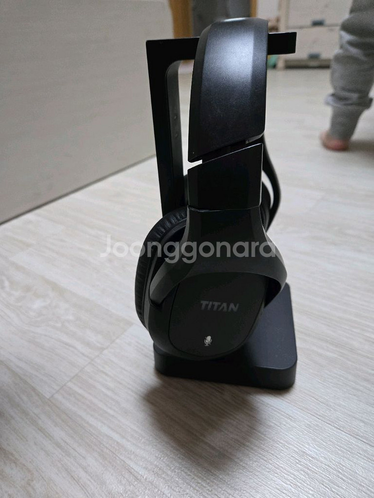 제닉스 타이탄 wh7 무선 게이밍헤드셋 2개 판매--1