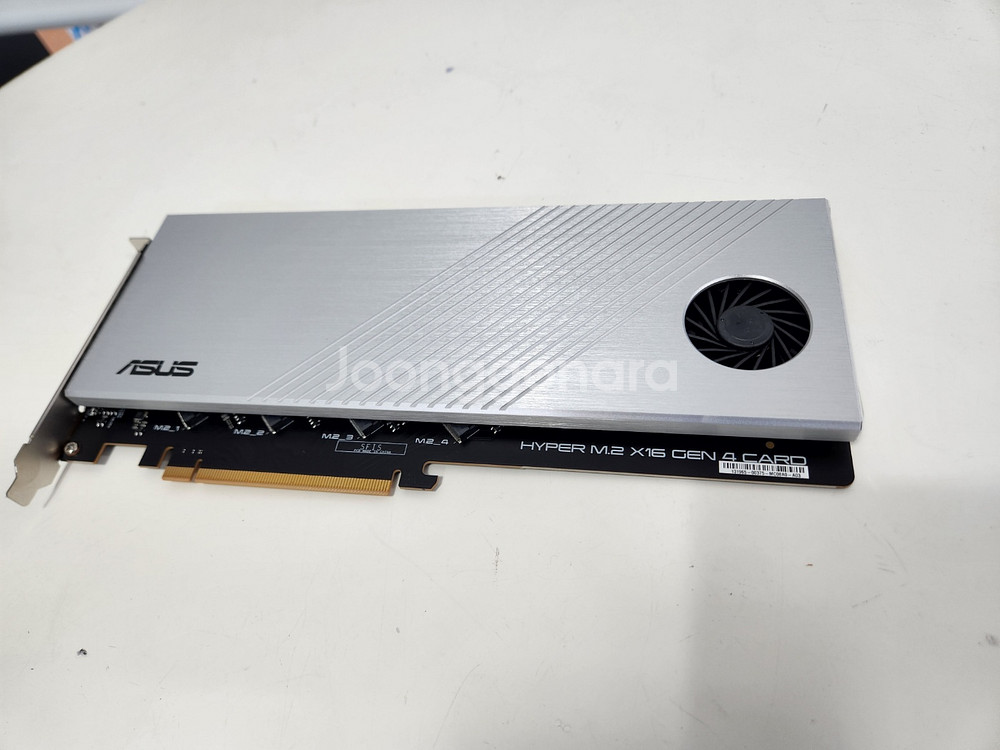 ASUS HYPER M.2 x16 Gen 4 CARD (벌크)--1