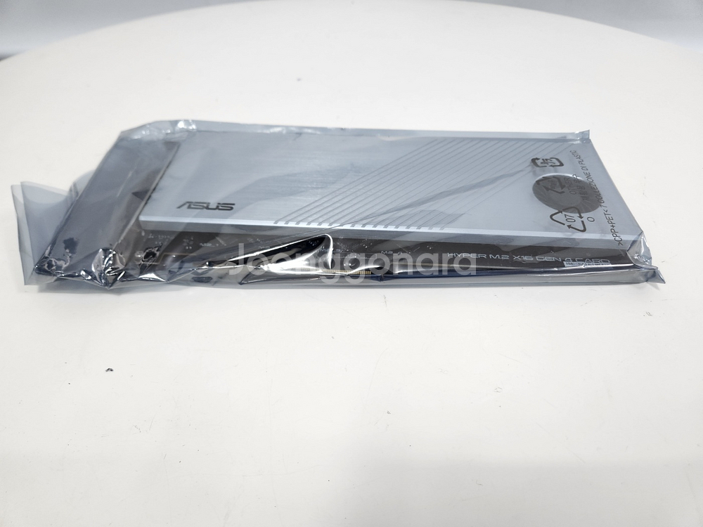 ASUS HYPER M.2 x16 Gen 4 CARD (벌크)--0