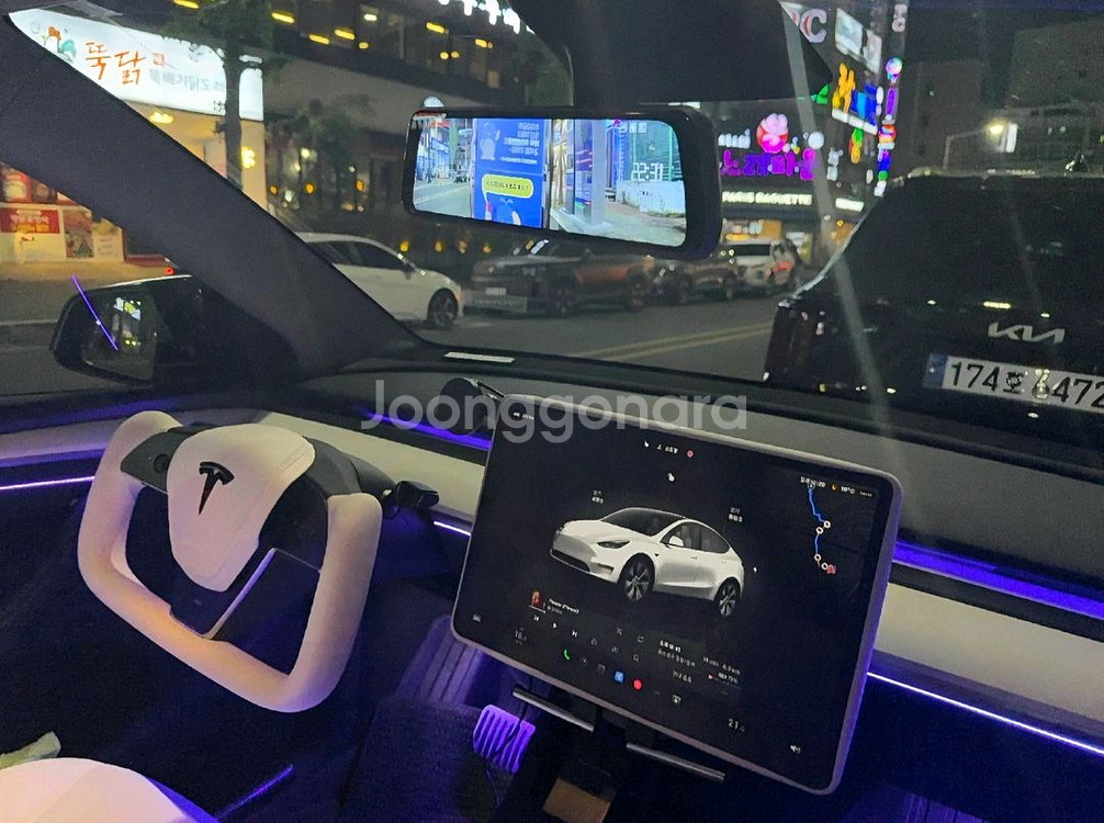 테슬라 모델y--0