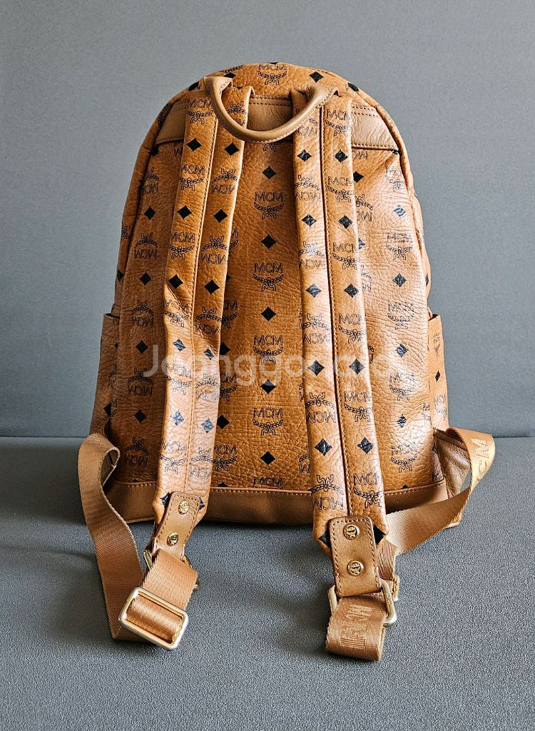 mcm 엠씨엠 비세토스 스터드 백팩 책가방--2