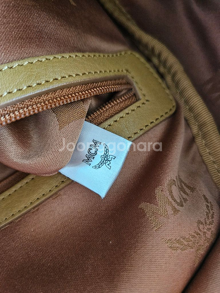 mcm 엠씨엠 비세토스 스터드 백팩 책가방--7