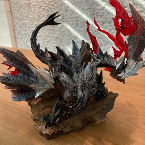 캡콤 몬스터헌터 발파루크 피규어 택포