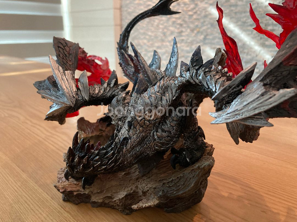 캡콤 몬스터헌터 발파루크 피규어 택포--1