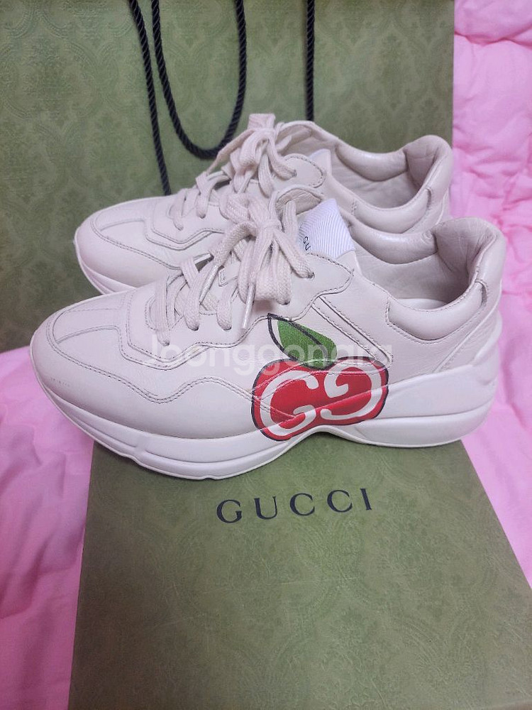 정품)급처상태좋음!구찌 애플로고라이톤스니커즈키높이운동화--2