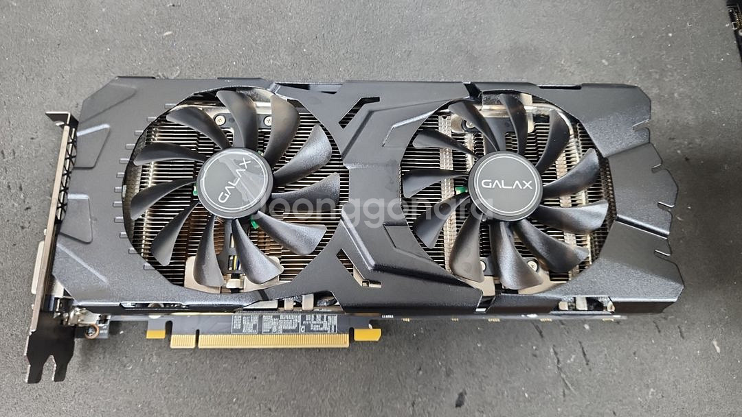 GALAX GTX 1070Ti 8GB 그래픽카드 판매합니다--0