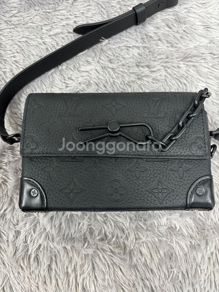 루이비통 크로스백 스티머 웨어러블 월릿--0