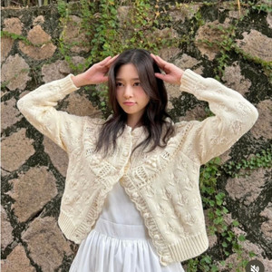 비아플레인 Via Bana knit cardigan. 얼바닉30