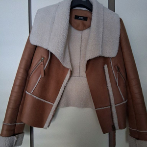 LIST 무스탕 자켓 브라운