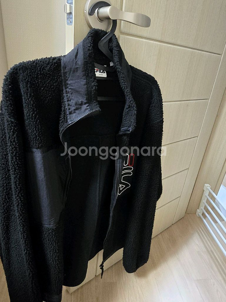 남녀 공용 휠라 후리스 자켓 검정 95(M) 팔아요--1