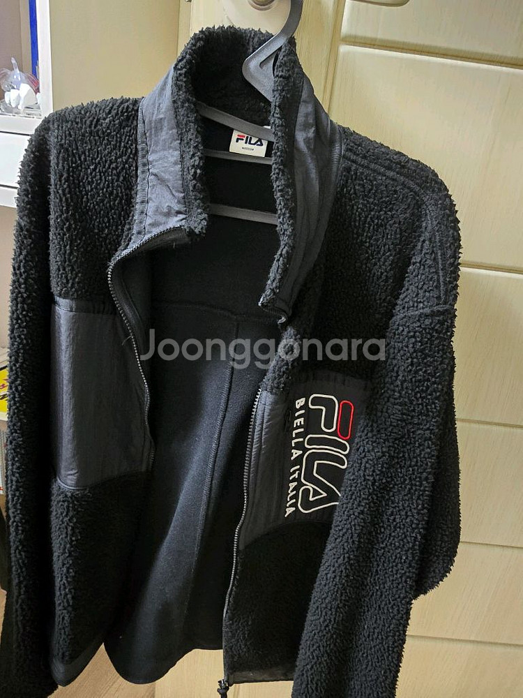 남녀 공용 휠라 후리스 자켓 검정 95(M) 팔아요--0