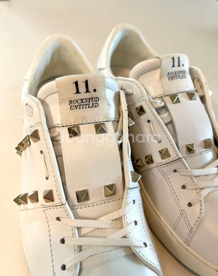 발렌티노 남성 락스터드 언타이틀 스니커즈 39사이즈--2