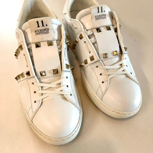 발렌티노 남성 락스터드 언타이틀 스니커즈 39사이즈