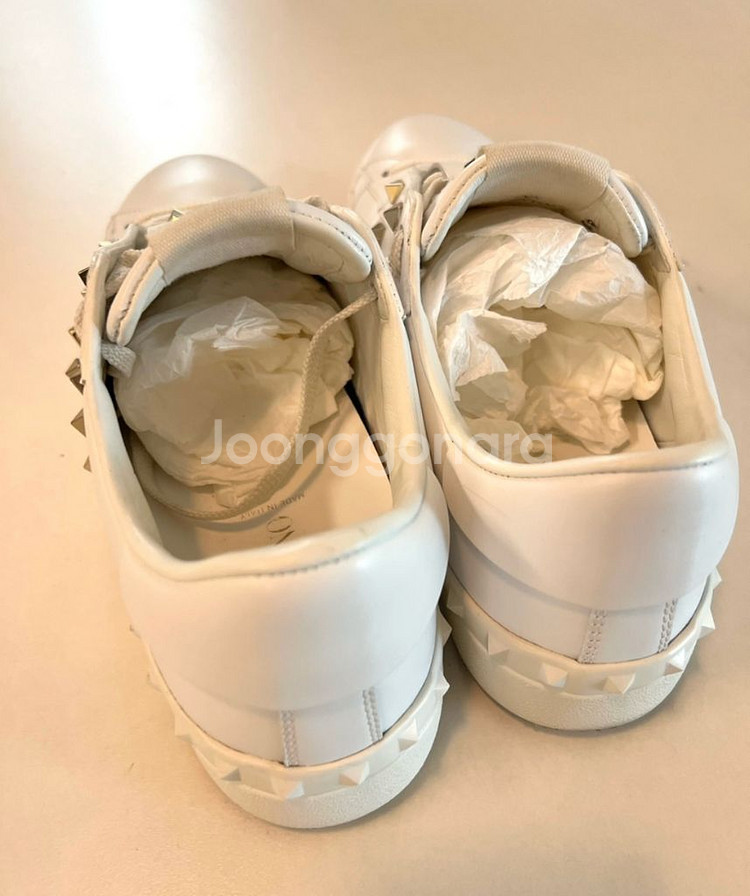 발렌티노 남성 락스터드 언타이틀 스니커즈 39사이즈--3