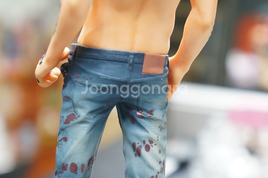 원피스 피규어 트라팔가로우 킹오브아티스트 키덜트 네이키드--7