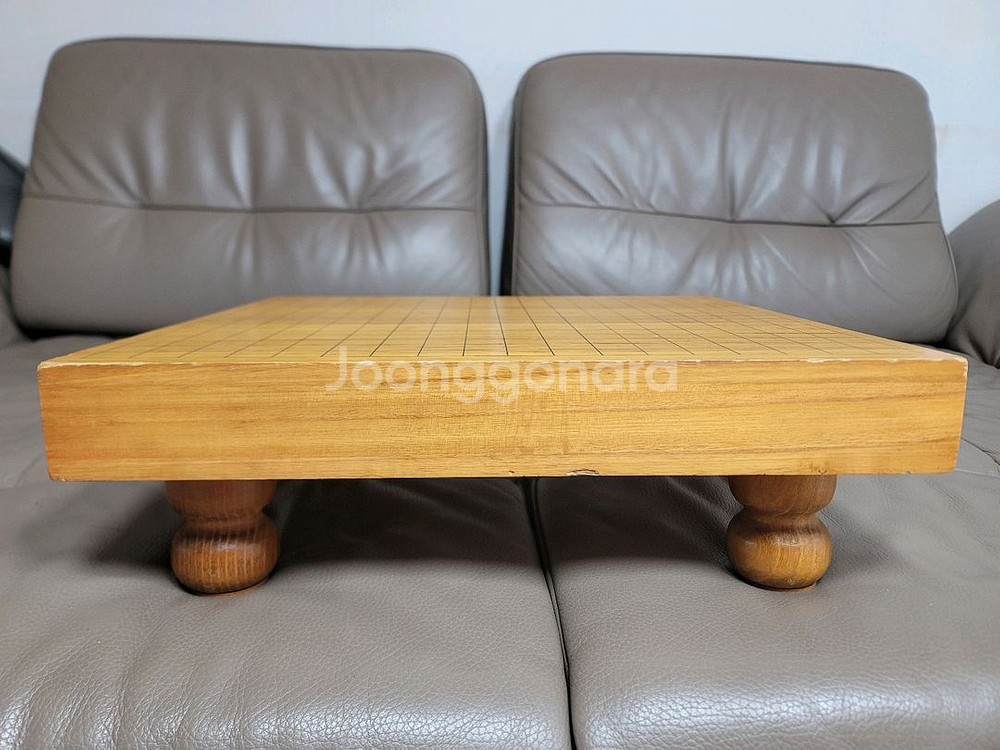 강원도특산품 대룡특산단지 공예품 특허바둑판 고급원목이며 측면 두곳 용무늬 그림 들어가있슴 착점감은 신비자 느낌으로--4