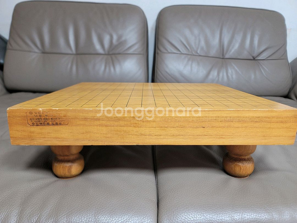 강원도특산품 대룡특산단지 공예품 특허바둑판 고급원목이며 측면 두곳 용무늬 그림 들어가있슴 착점감은 신비자 느낌으로--5