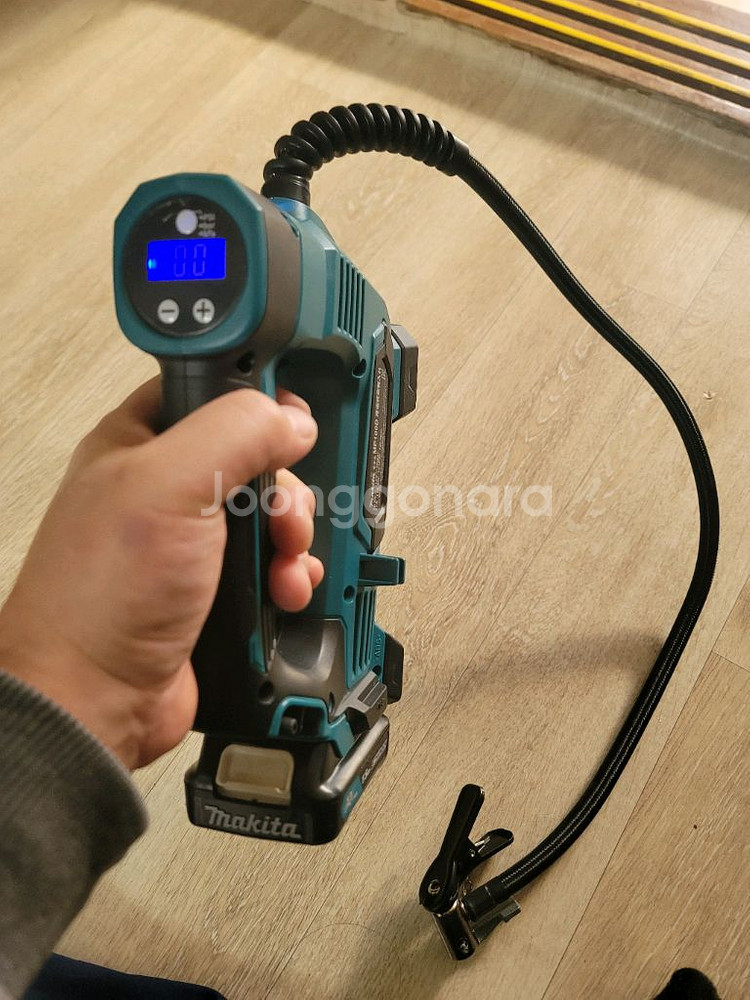 마끼다 공기주입기--1