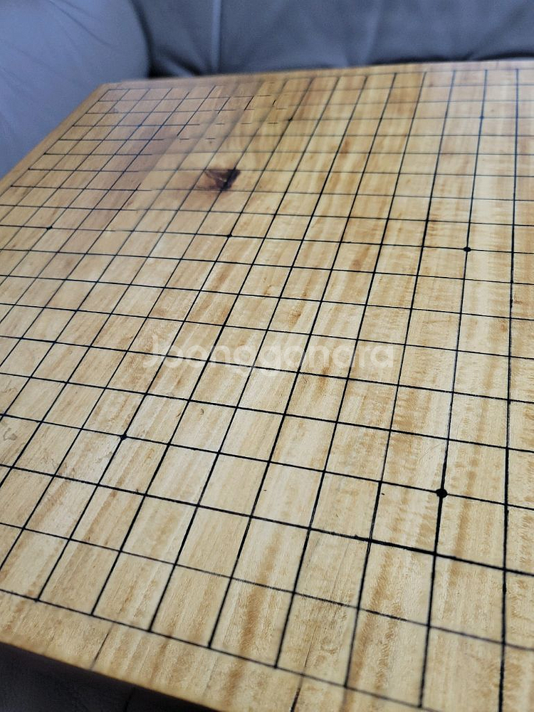 피나무 원목3호 둥근다리 바둑판 41.645.08.120.4 8.5kg한쪽측면 라운딩되어있슴전체면이 니스코팅되어--6