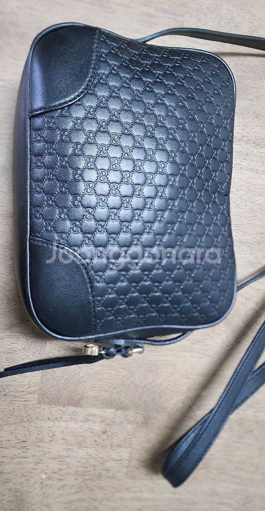 구찌 마이크로시마 레더 디스코 크로스백--1