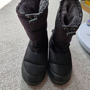 노스페이스 구스다운패딩부츠(230사이즈)택포