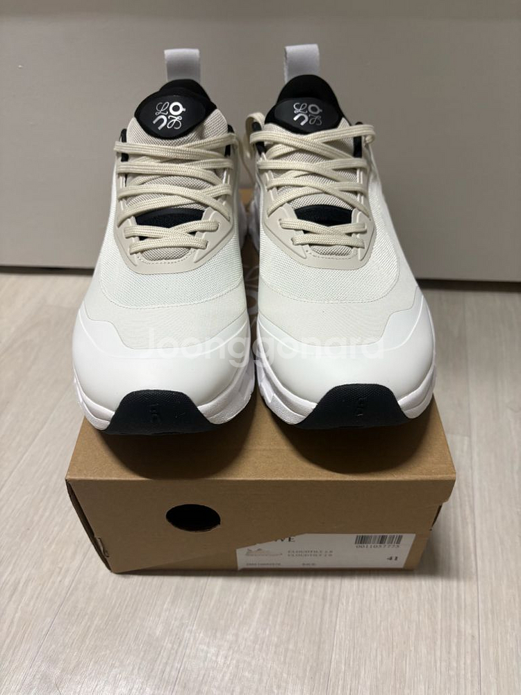 로에베 온 러닝화--0