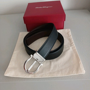 페라가모 신사정장 양면 가죽벨트 정품입니다
