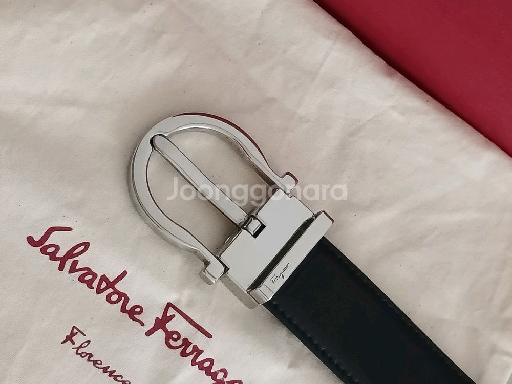 페라가모 신사정장 양면 가죽벨트 정품입니다--1