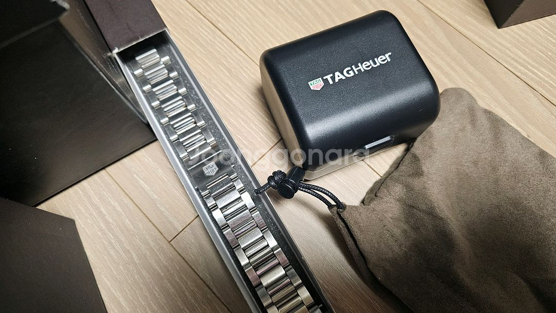 태그호이어 까레라 칼리버5 청판 시계--8