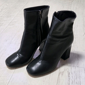 검정색 앵클 부츠(240)