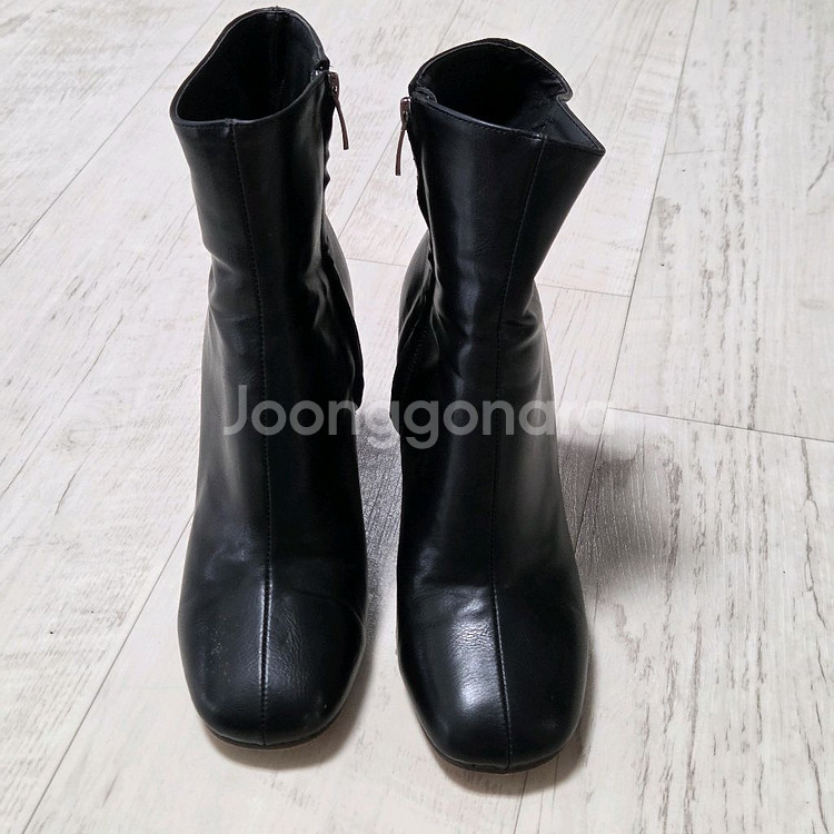 검정색 앵클 부츠(240)--2