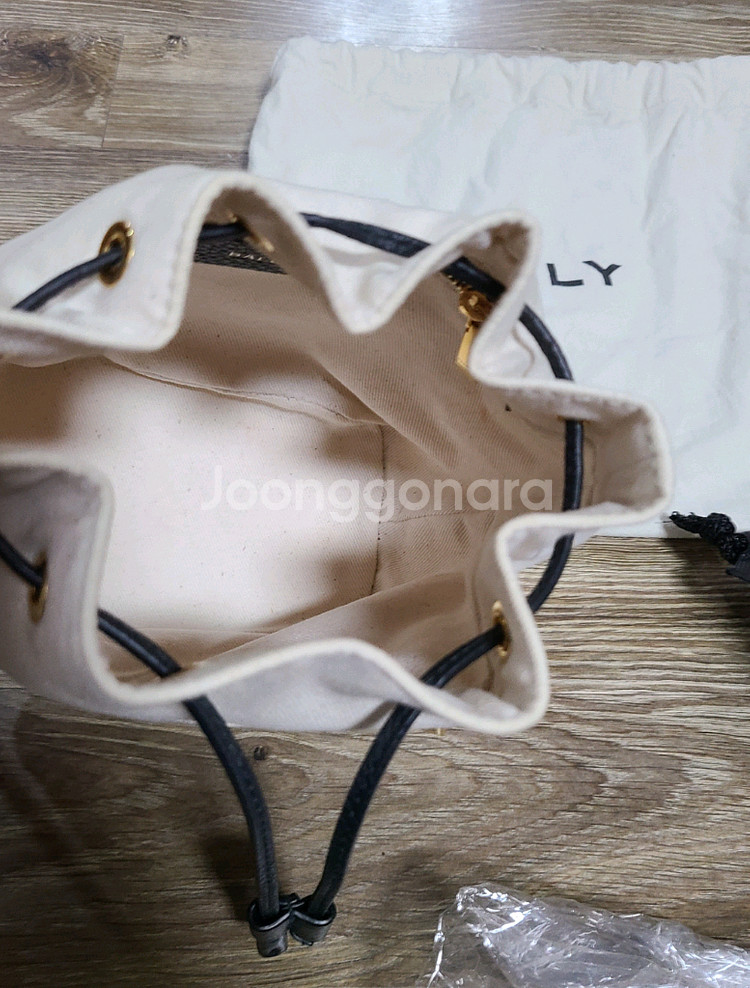 발리 버킷백 가방프라다구찌루이비통셀린느크로스백팩--5