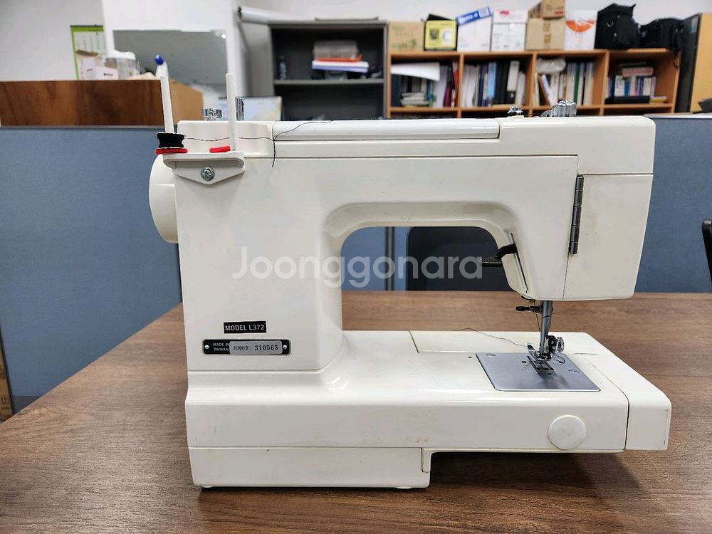 자노메 라이온 미싱 재봉틀 L372 판매(주물미싱) 판매합니다--3