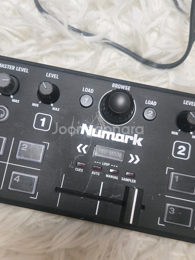 휴대용 DJ 컨트롤러 장비--2