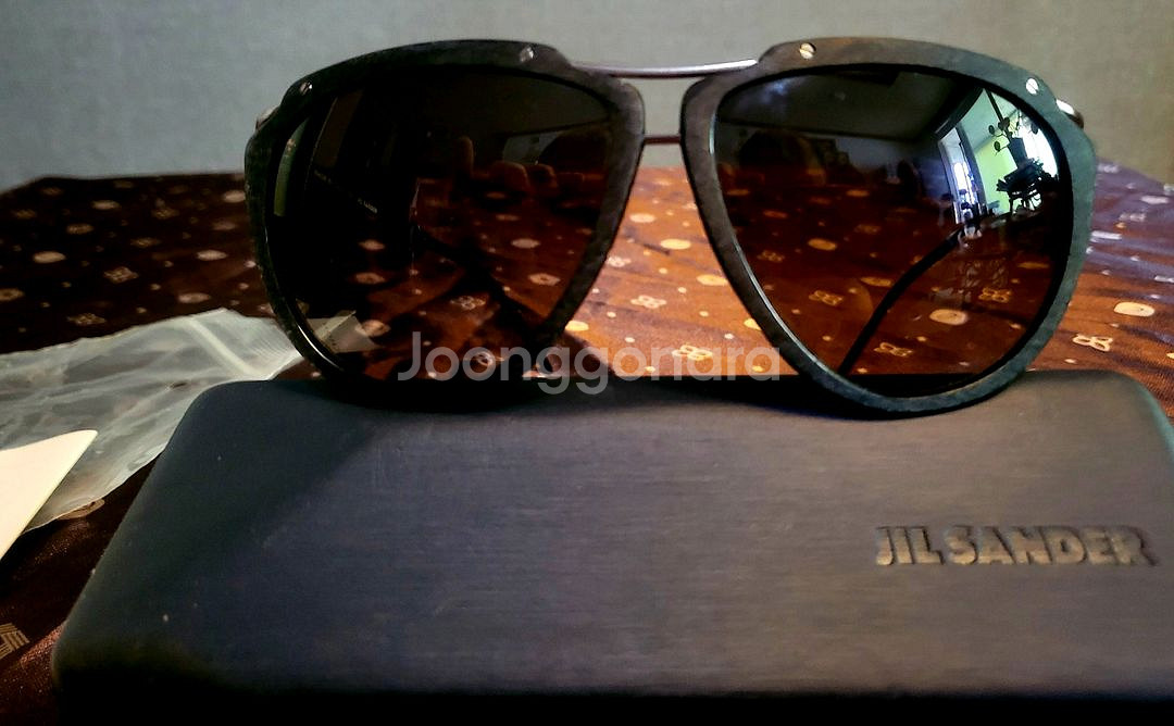 [미사용 새상품] Jil Sander 블랙우드 선글라스--3