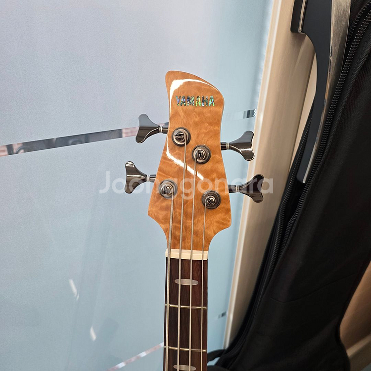 야마하 TRB1004J 네츄럴 새상품 판매합니다. (봇치더락 베이스)--1