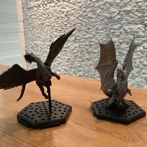 캡콥 몬스터헌터 스탠다드 크샬다오라 피규어 2종 일괄