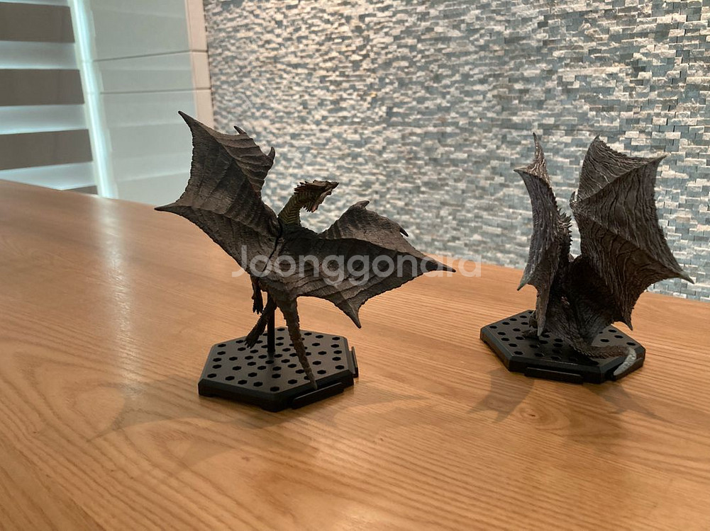 캡콥 몬스터헌터 스탠다드 크샬다오라 피규어 2종 일괄--2