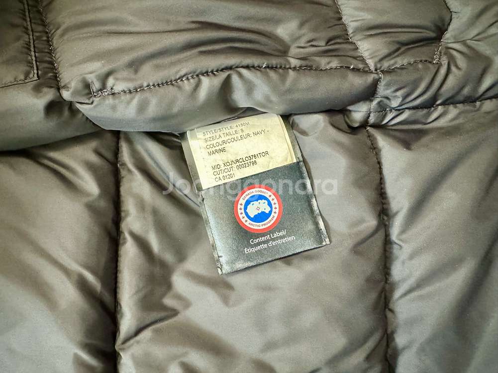 캐나다구스 패딩 조끼 판매합니다 (상태S급)--1