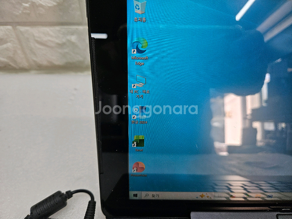 삼성 아티브탭 XQ700T1C 태블릿 입니다--2