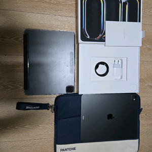 아이패드프로M4 13인치 블랙 애케플