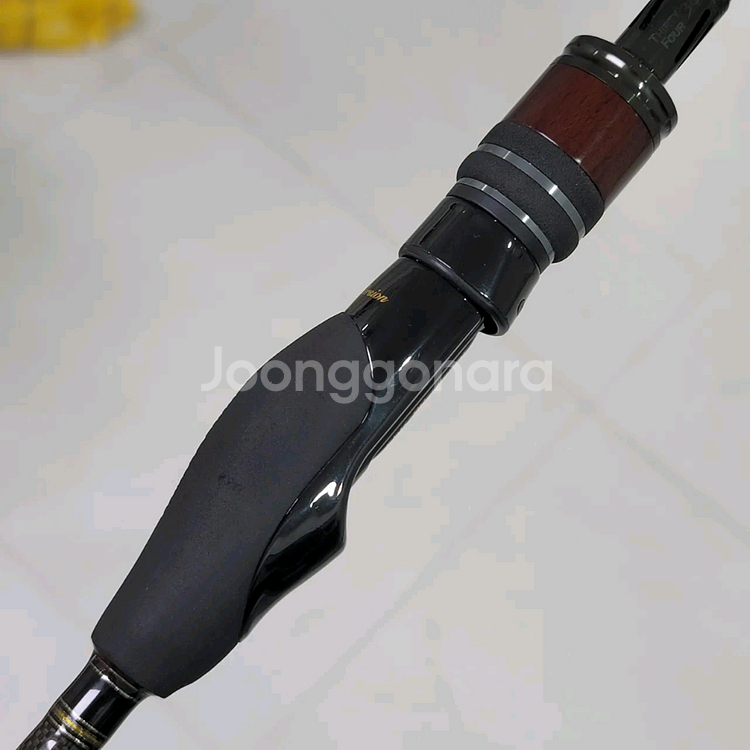 써티포 FER-60 한정판 아징대 판매합니다.--3