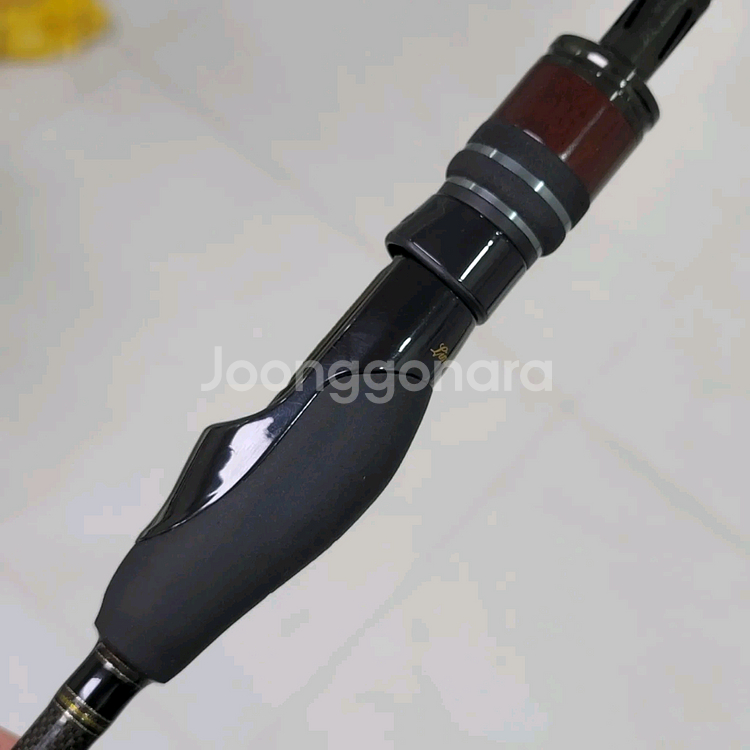 써티포 FER-60 한정판 아징대 판매합니다.--2