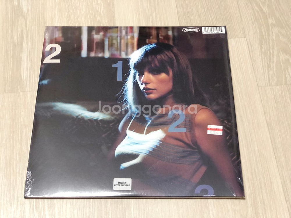 테일러 스위프트 10집 Midnights LP 미개봉 (문스톤블루마블)--1
