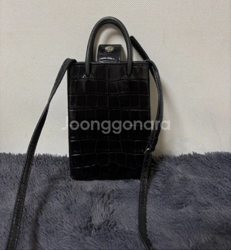 발렌시아가 크로커다일 엠보스 미니백--1