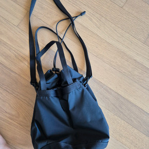 유니클로 유 버킷백 미디엄