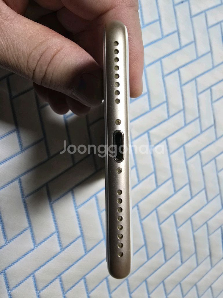 아이폰7플러스 부품용 팝니다.--3