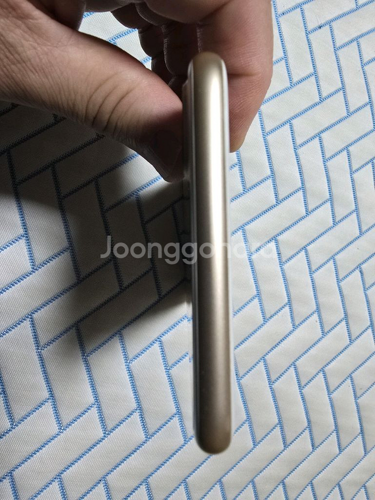 아이폰7플러스 부품용 팝니다.--5