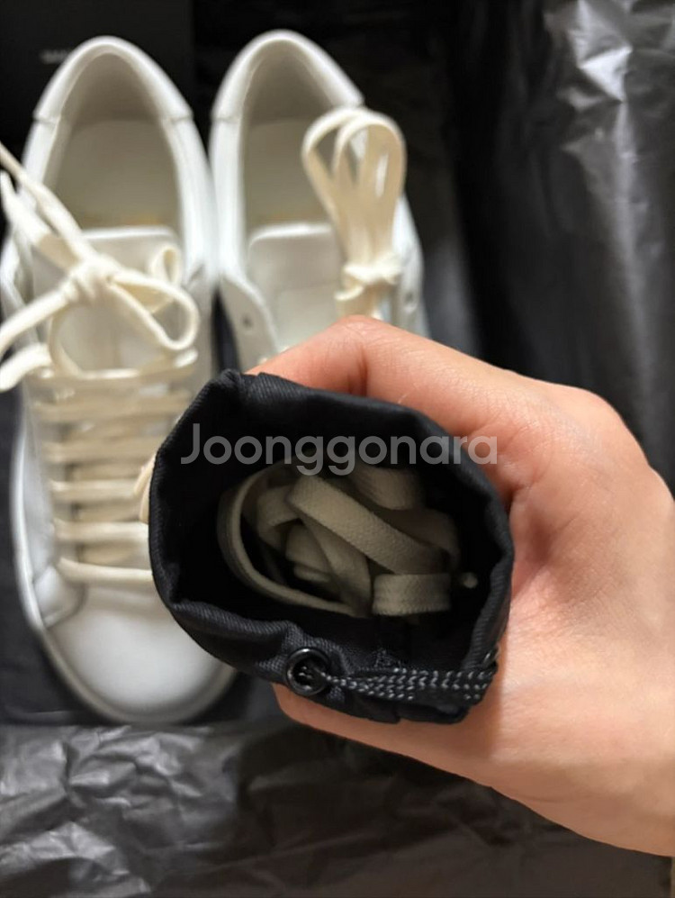 생로랑 레더 앤디 스니커즈(새상품) EU36.5--5