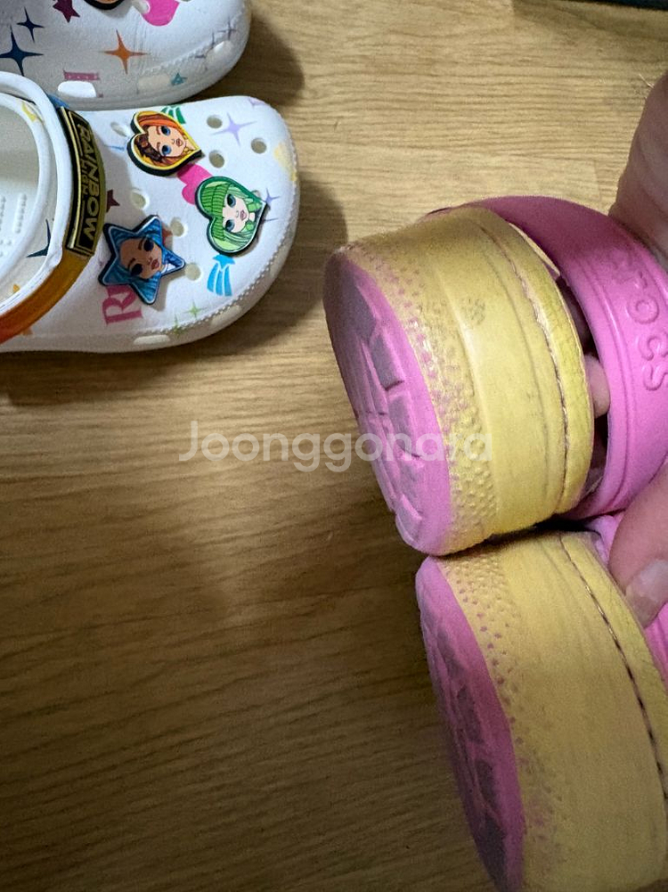 크록스 키즈 샌들 J1, J2--2